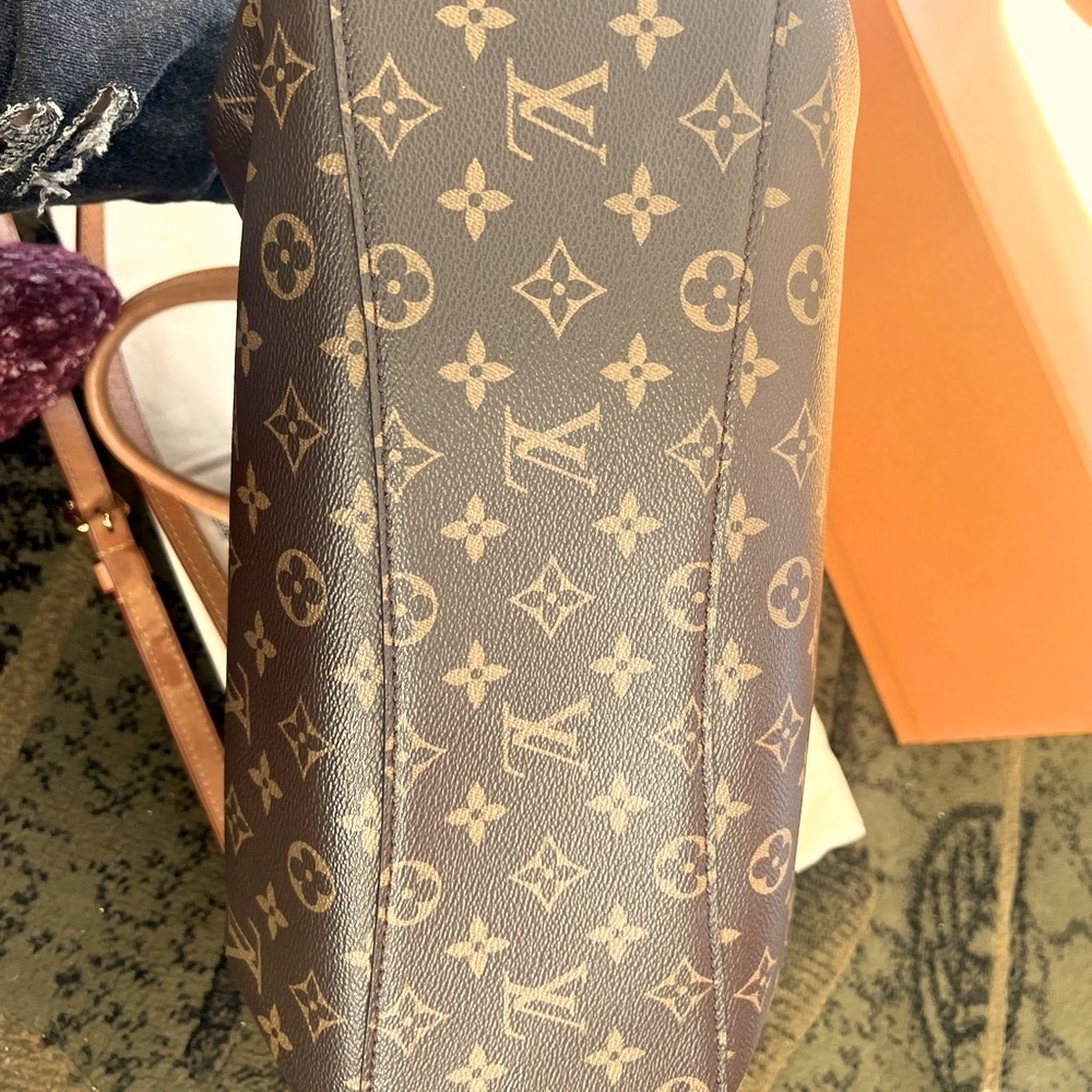 LOUIS VUITTON Monogram RIVOLI MM - Picture 14 of 14